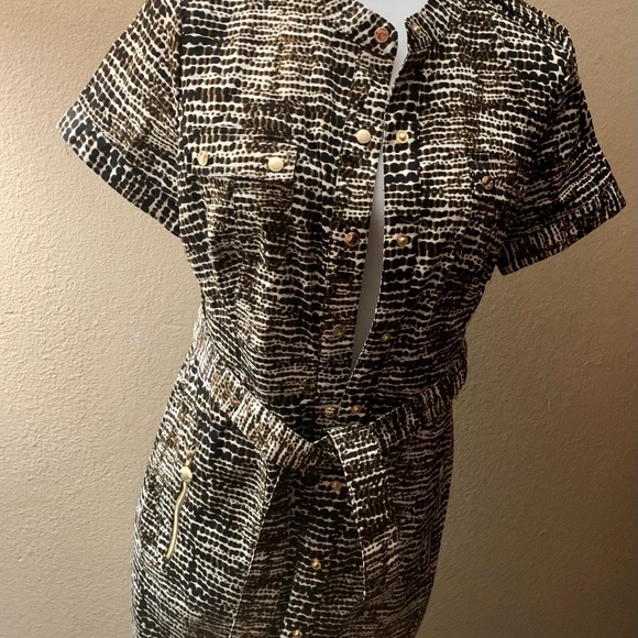 Calvin Klein - Picture 2 of 6